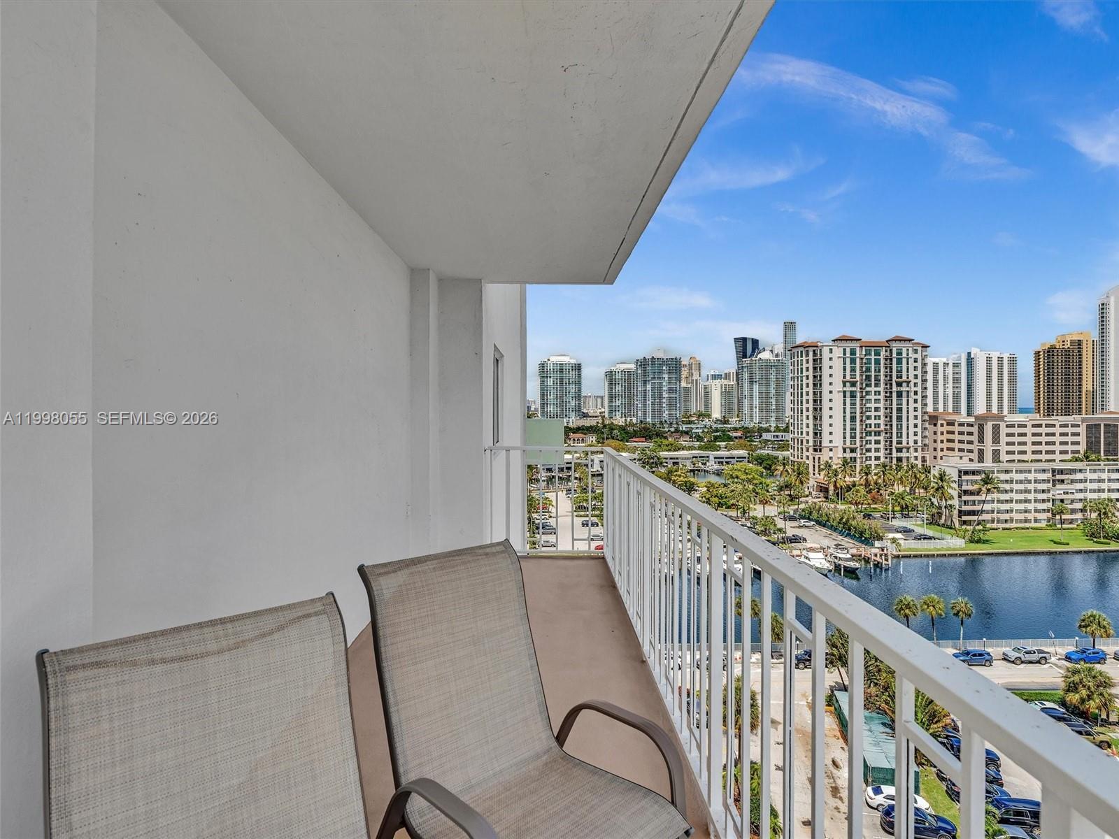 ARLEN HOUSE WEST CONDO - Residential