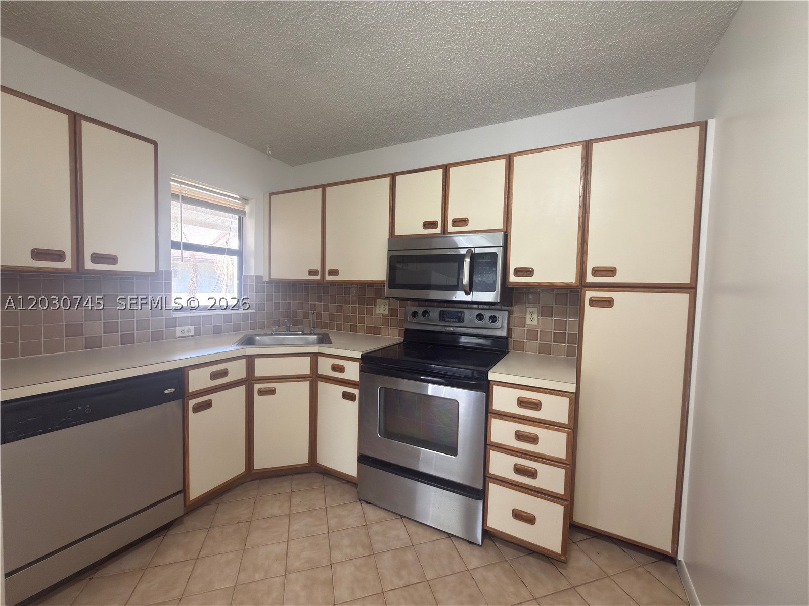BAYWOOD VILLAGE I-A CONDO - Residential