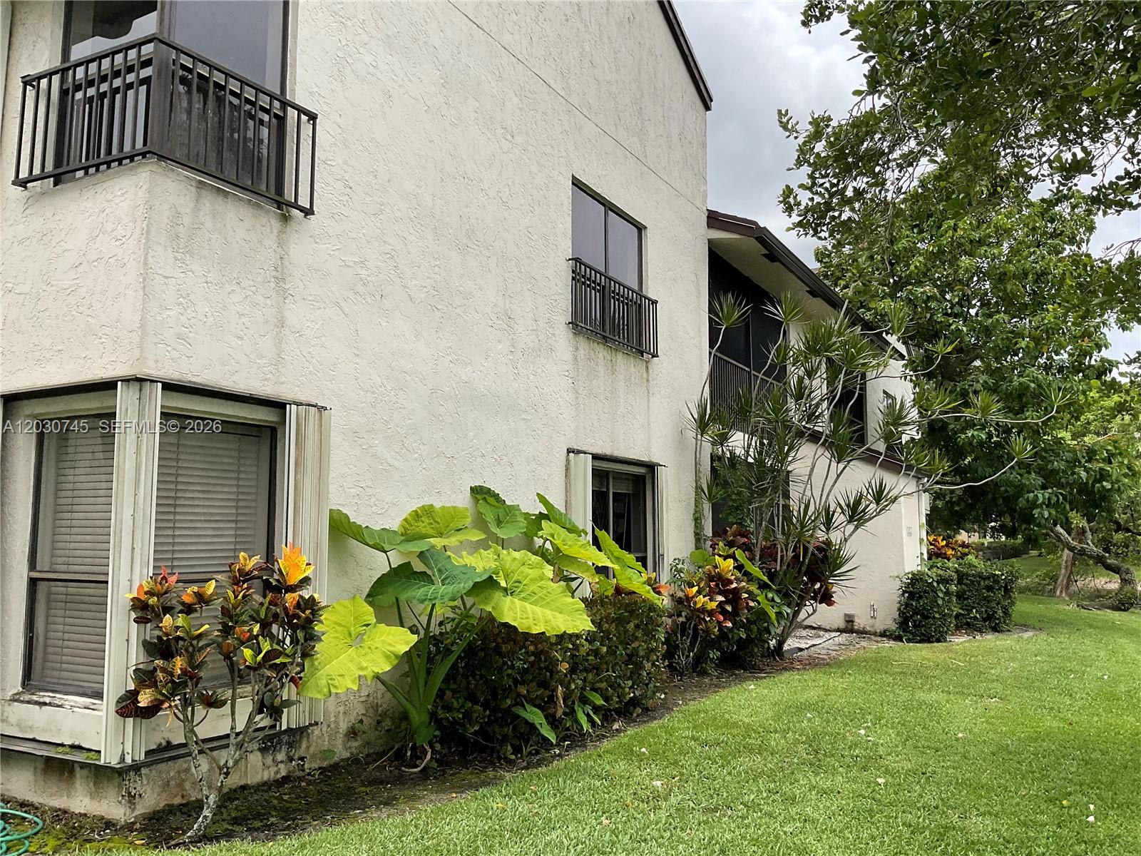 BAYWOOD VILLAGE I-A CONDO - Residential