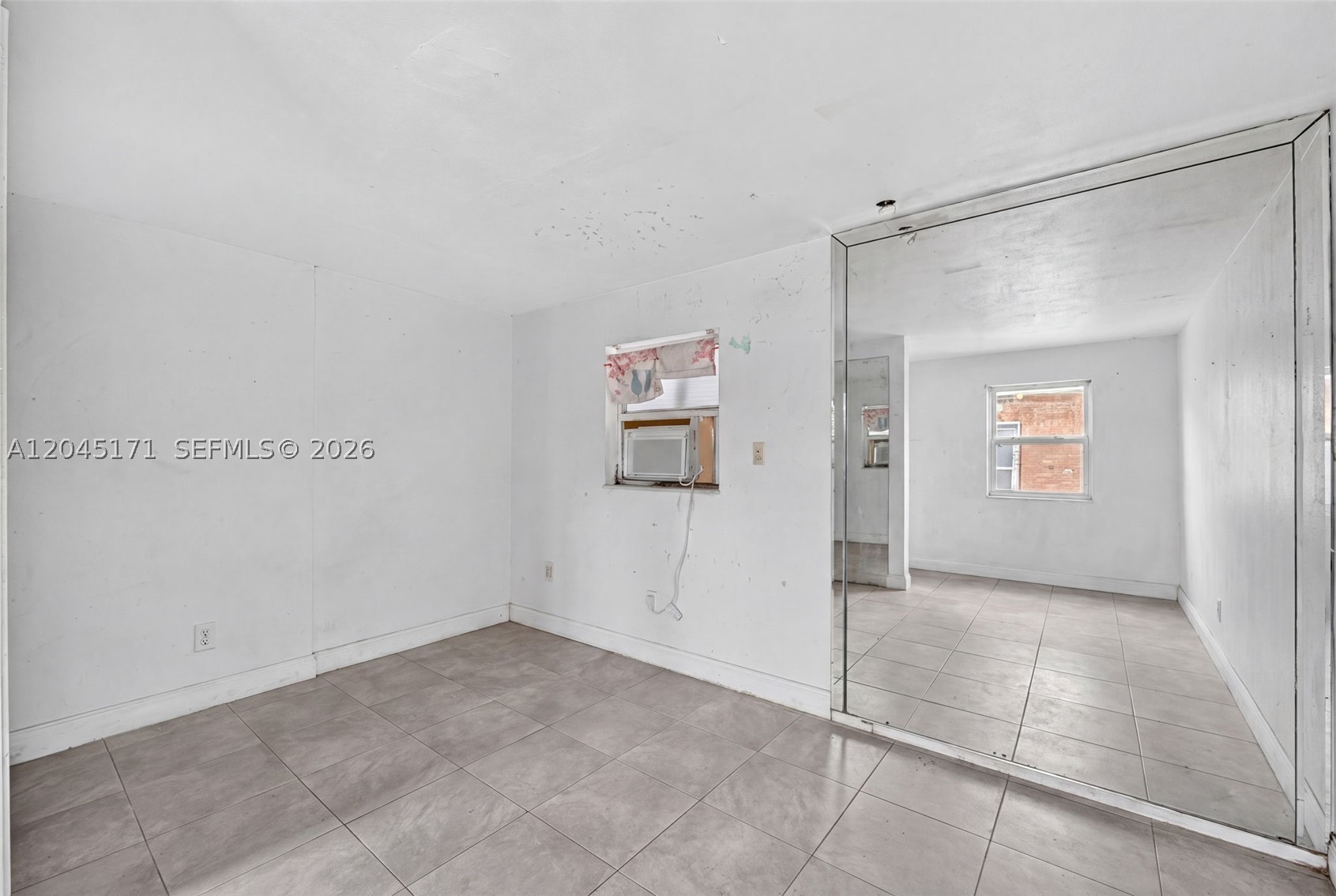 LAUDERDALE PARK 6-33 1/2 - Residential