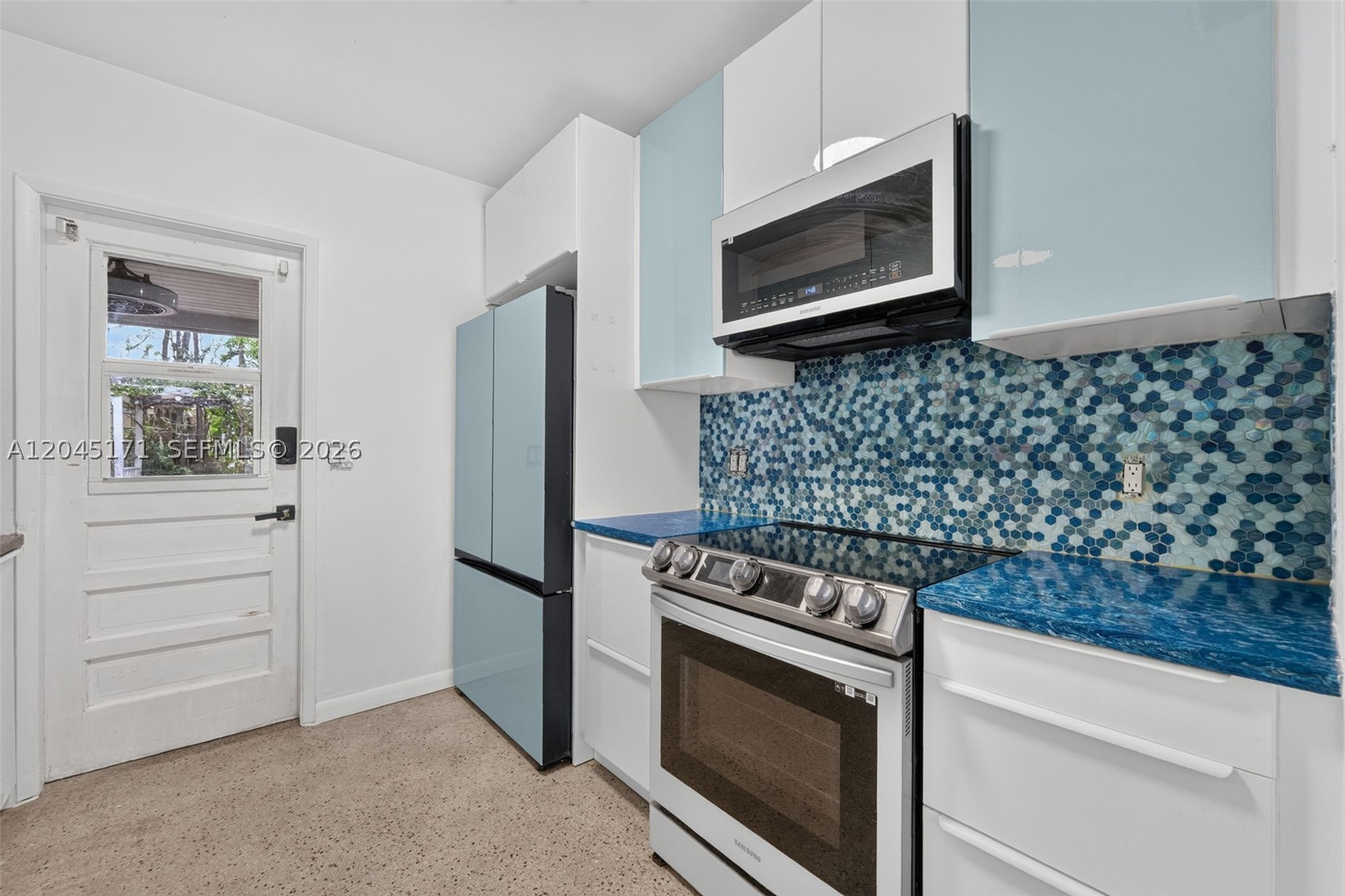 LAUDERDALE PARK 6-33 1/2 - Residential