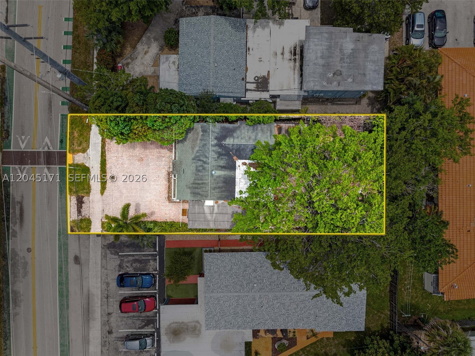 LAUDERDALE PARK 6-33 1/2 - Residential