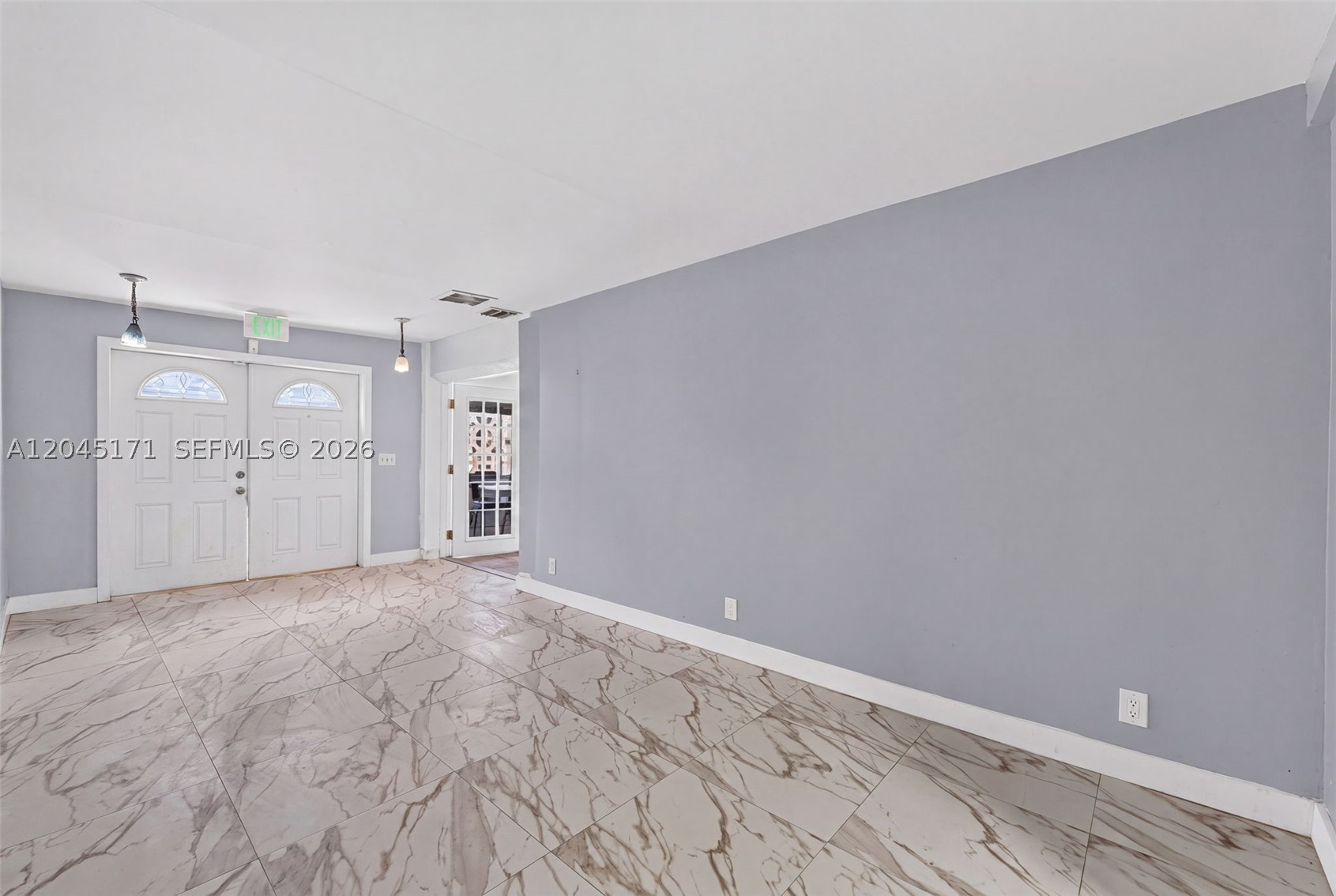 LAUDERDALE PARK 6-33 1/2 - Residential