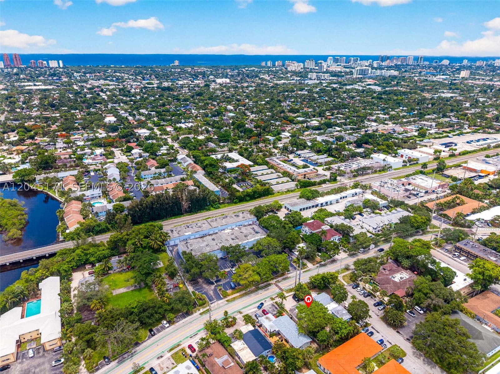 LAUDERDALE PARK 6-33 1/2 - Residential