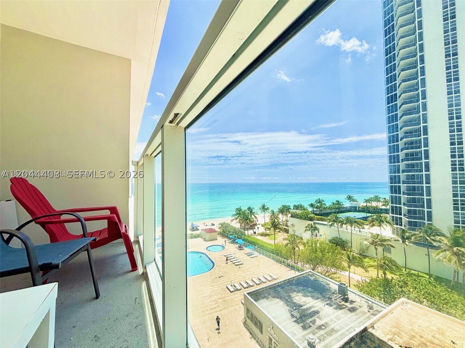 THE AVENTURA BEACH CLUB C - Residential