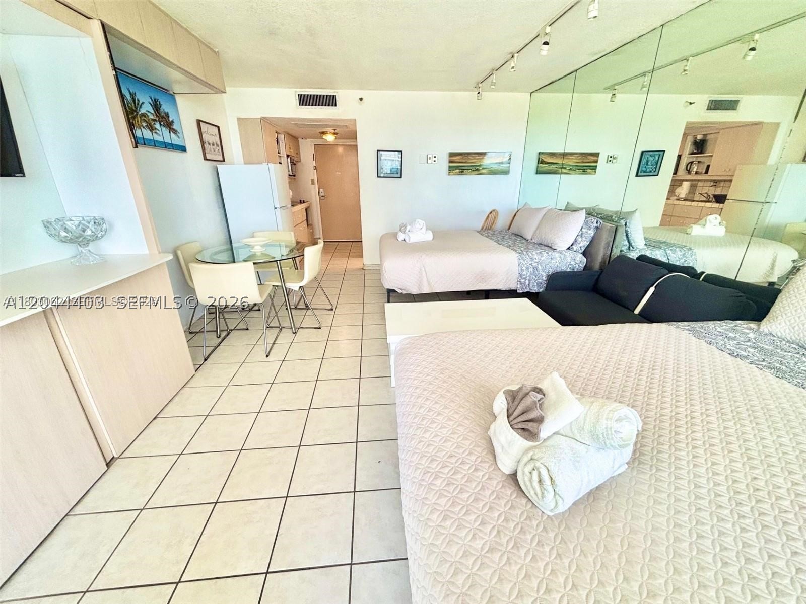 THE AVENTURA BEACH CLUB C - Residential