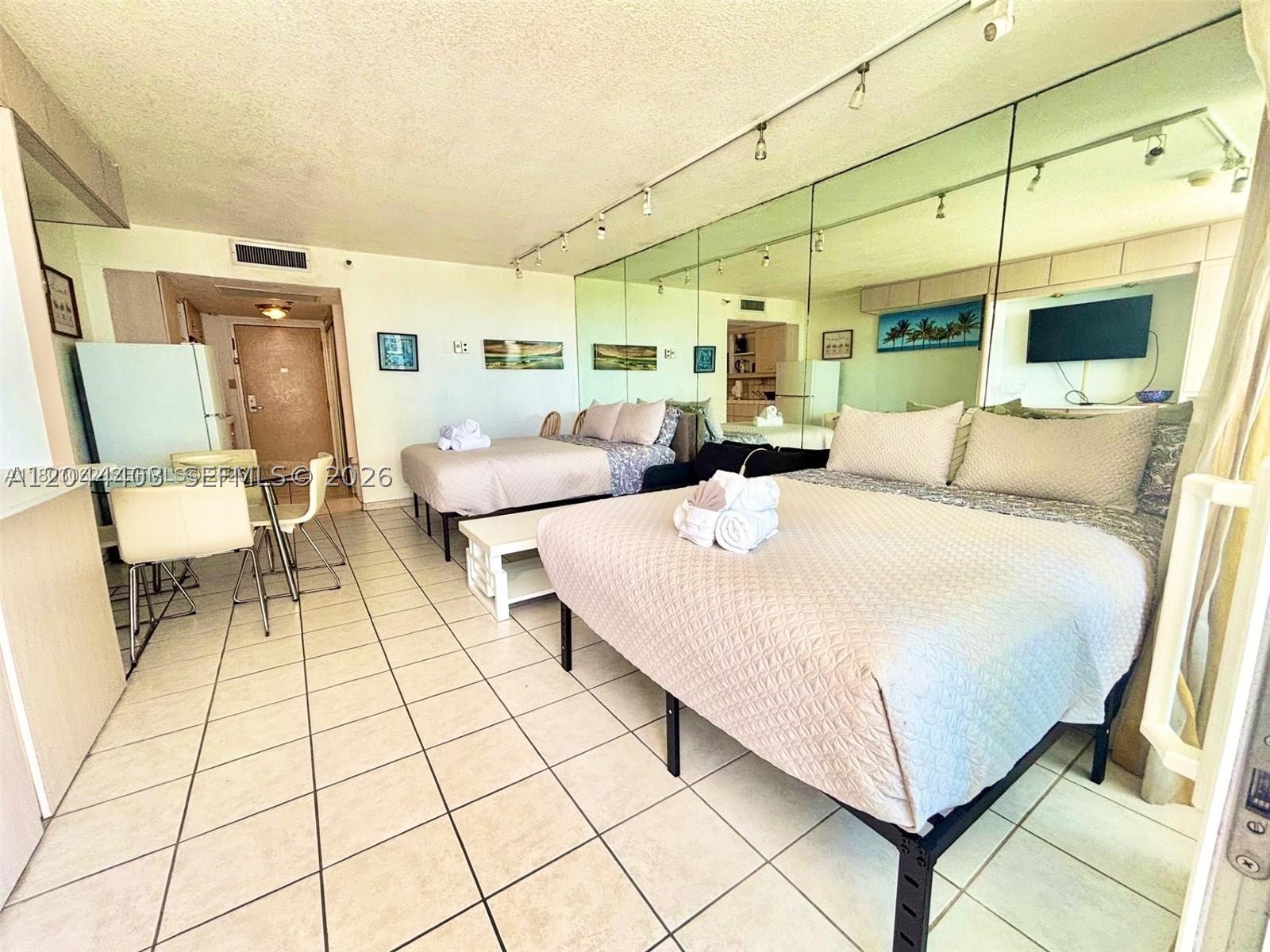 THE AVENTURA BEACH CLUB C - Residential