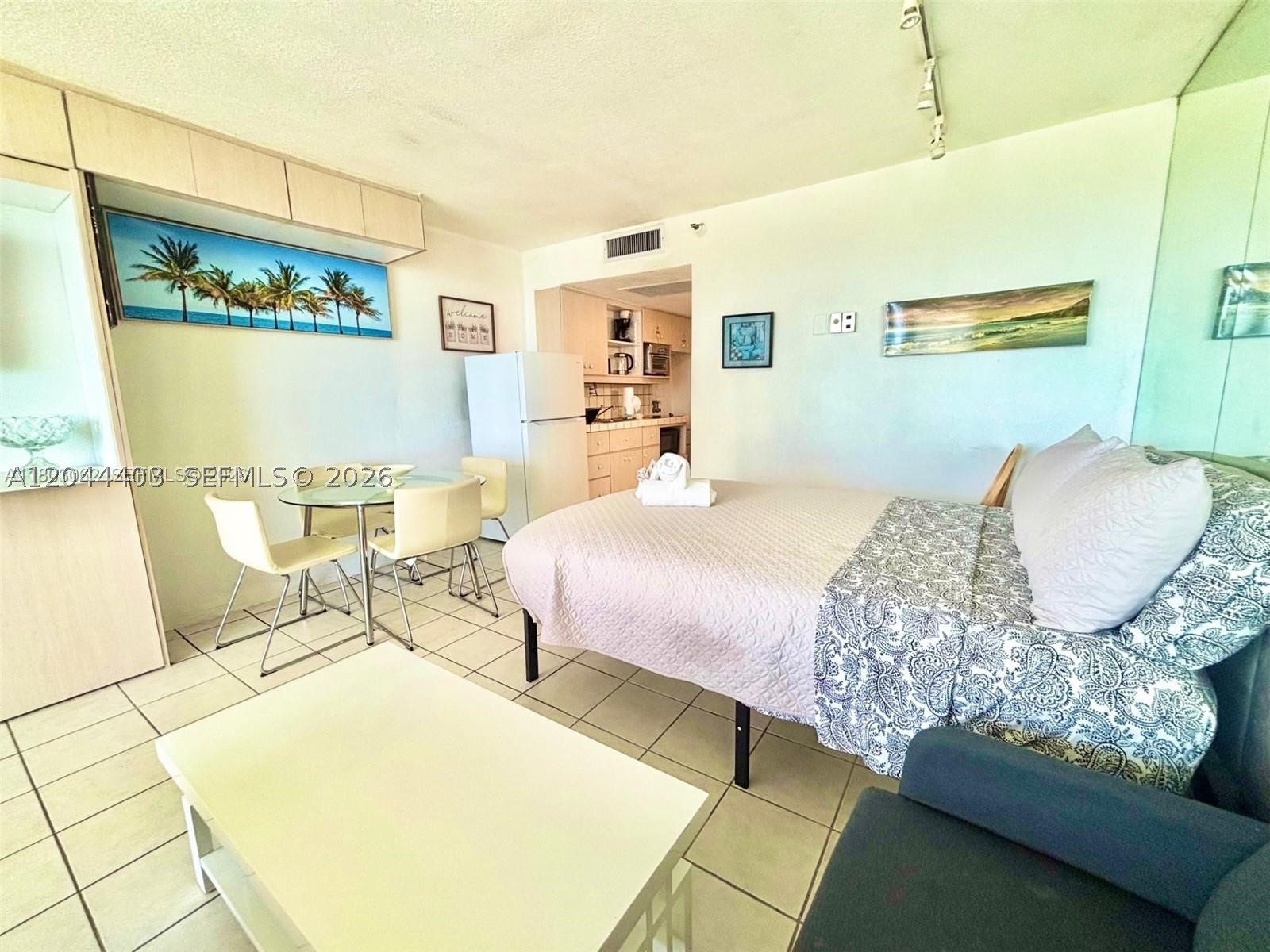 THE AVENTURA BEACH CLUB C - Residential