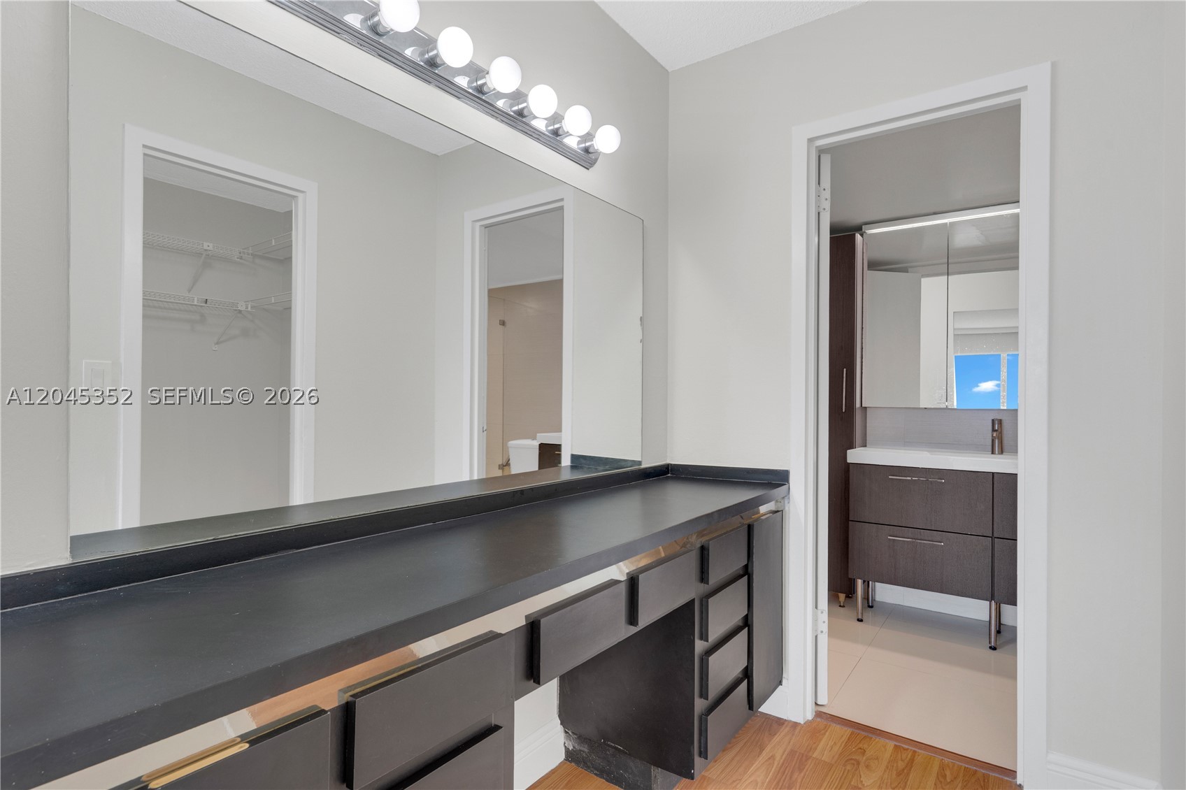 THE ISLANDER CLUB CONDO - Residential