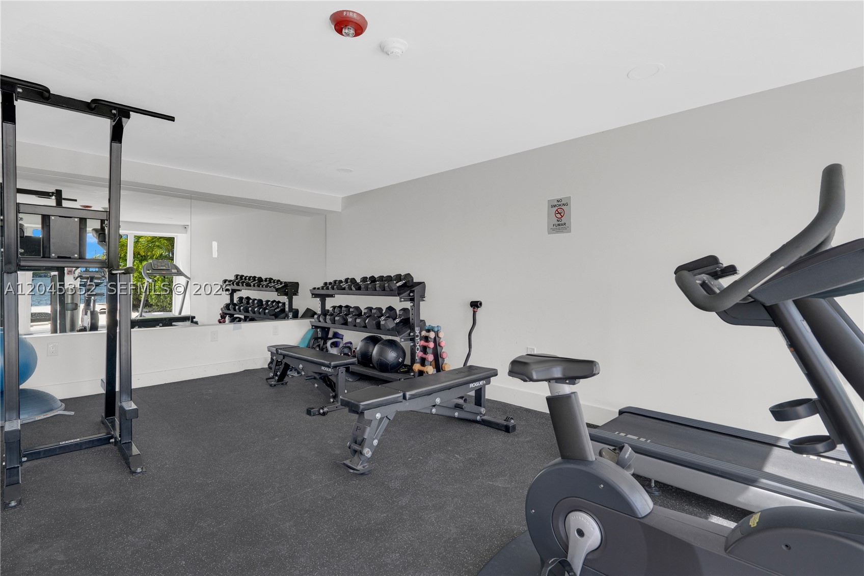 THE ISLANDER CLUB CONDO - Residential