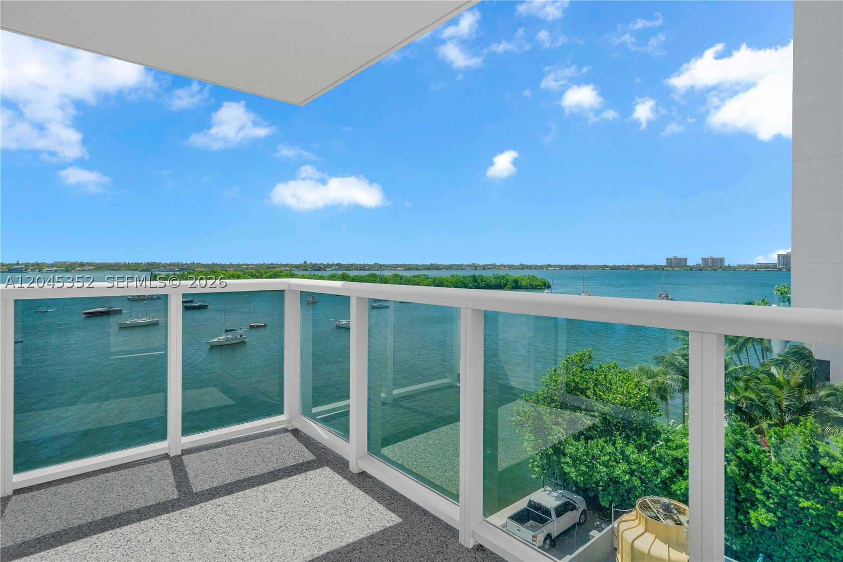 THE ISLANDER CLUB CONDO - Residential