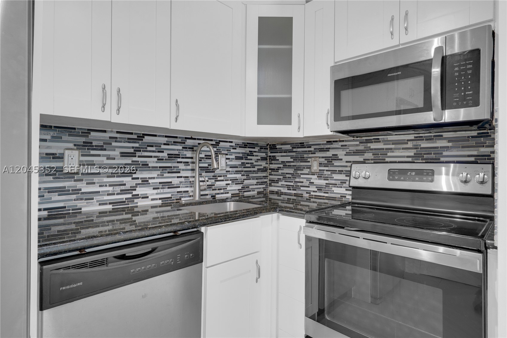 THE ISLANDER CLUB CONDO - Residential