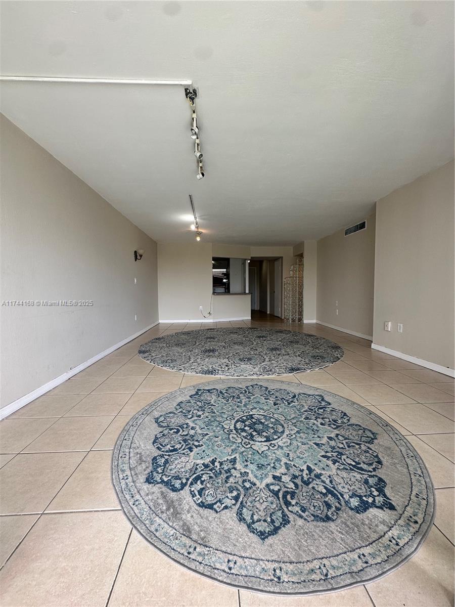 JADE WINDS GROUP-DAISY GA - Residential
