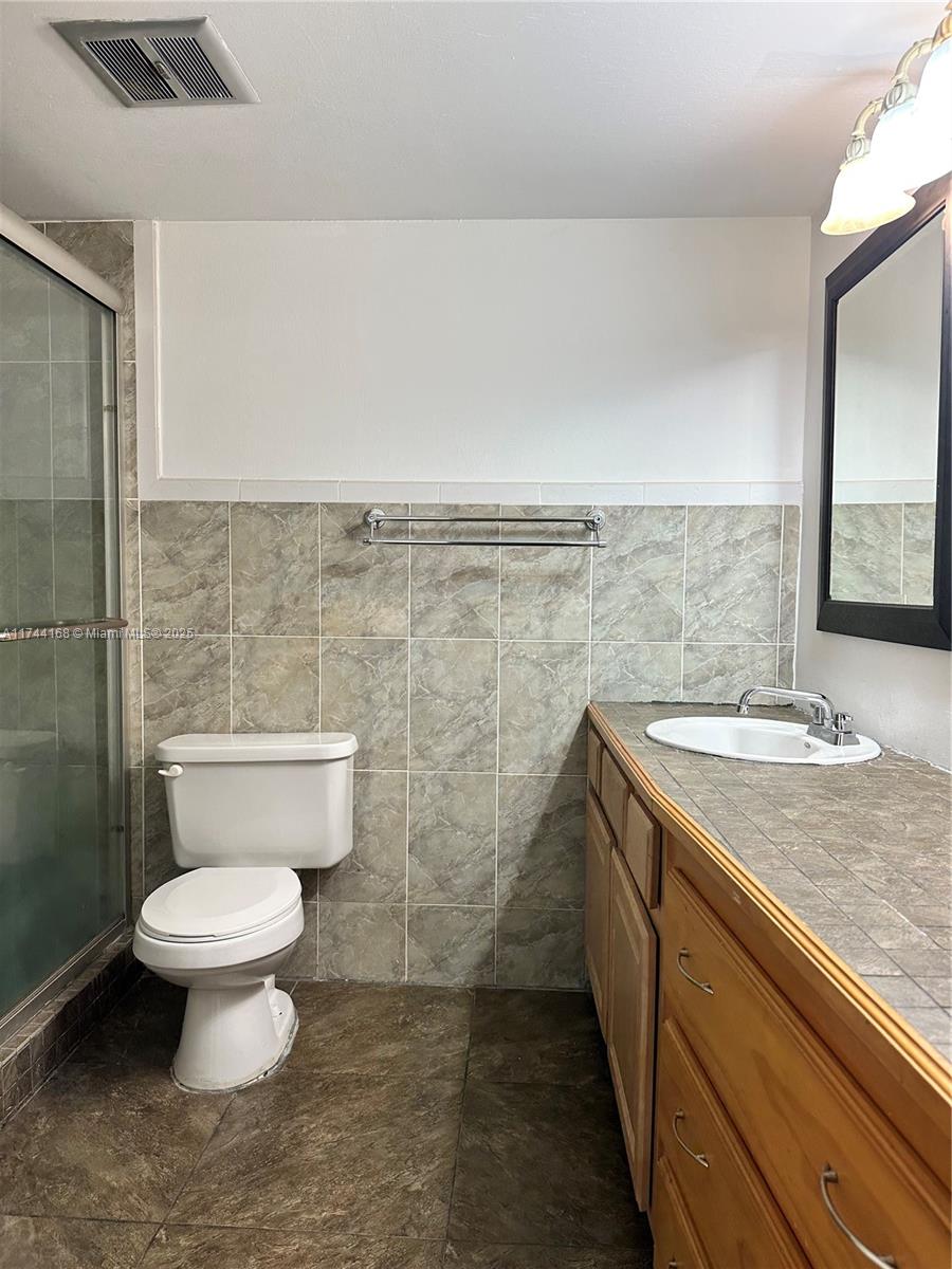 JADE WINDS GROUP-DAISY GA - Residential