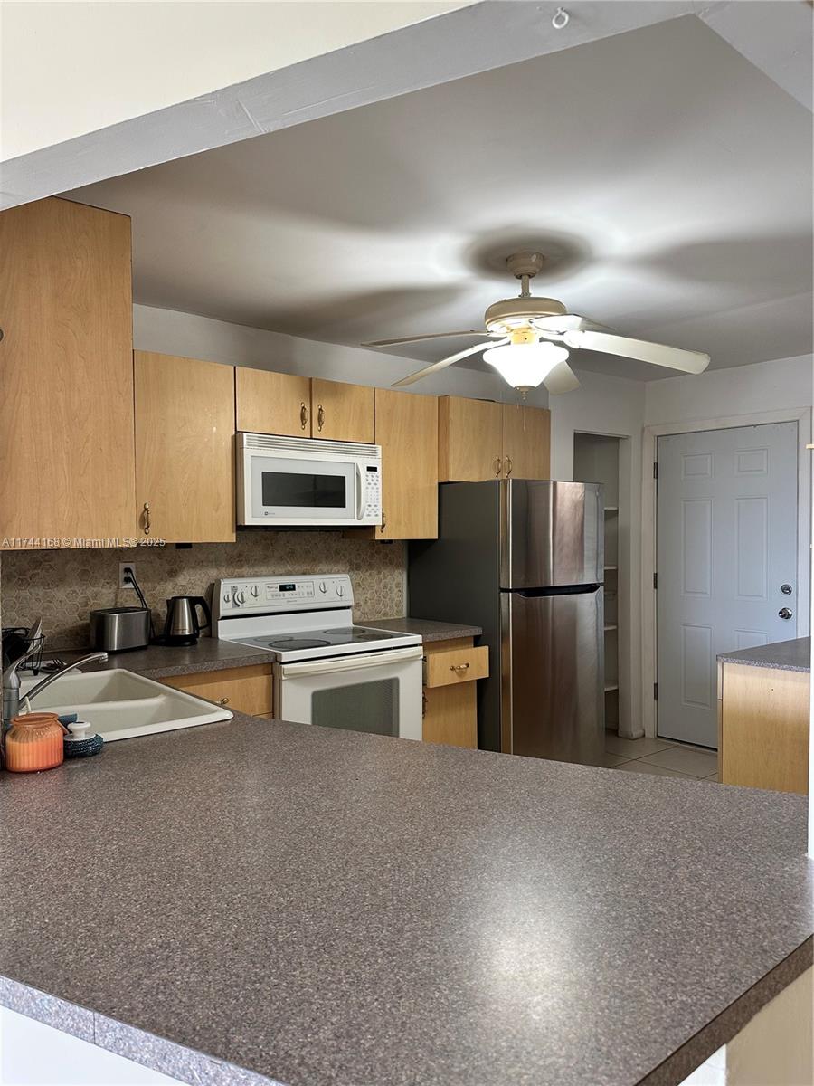 JADE WINDS GROUP-DAISY GA - Residential