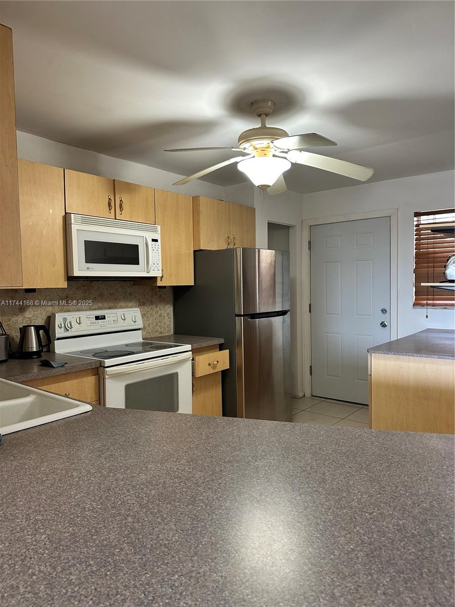 JADE WINDS GROUP-DAISY GA - Residential