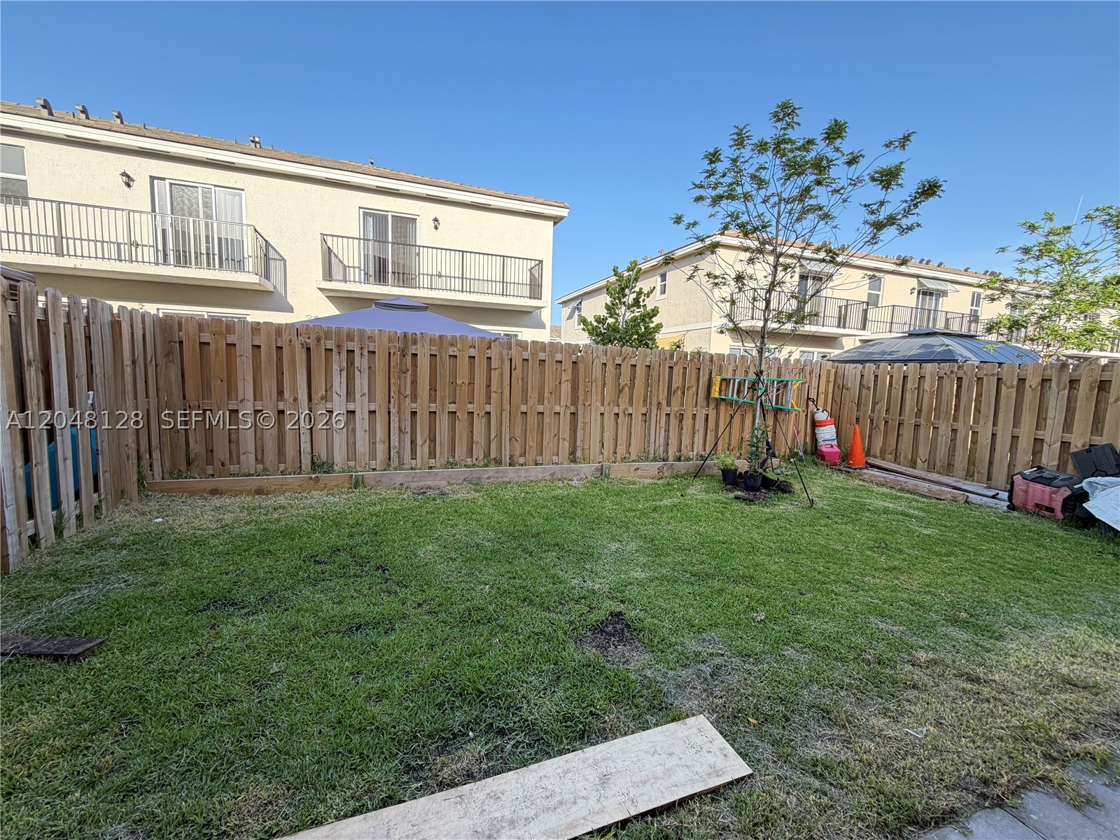 PARKER POINT TOWNHOUSE - Residential