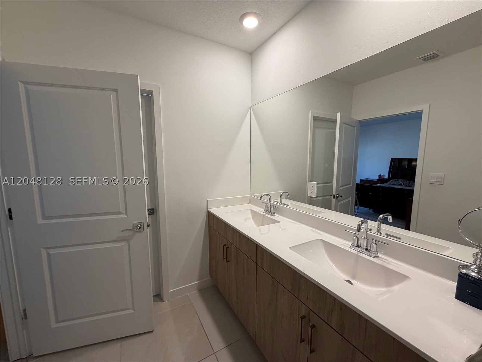 PARKER POINT TOWNHOUSE - Residential