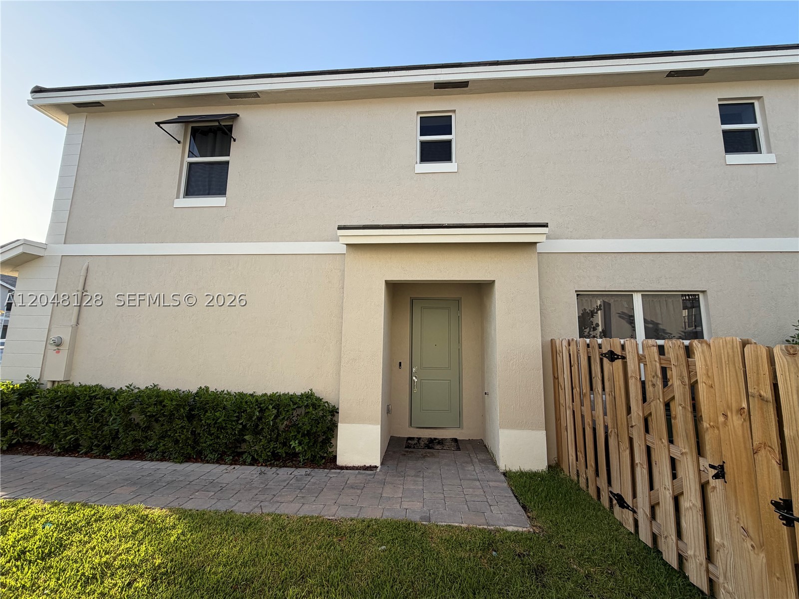 PARKER POINT TOWNHOUSE - Residential