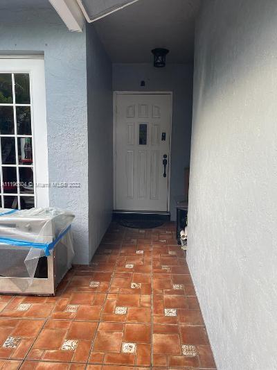 LA JOLLA WEST - Residential Lease