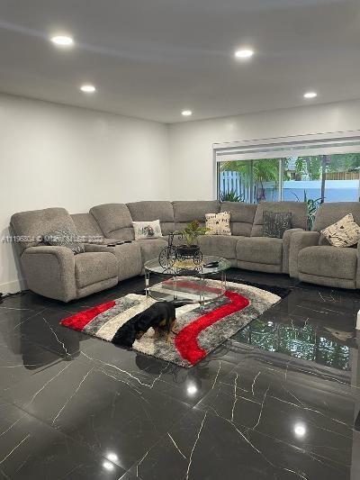 LA JOLLA WEST - Residential Lease