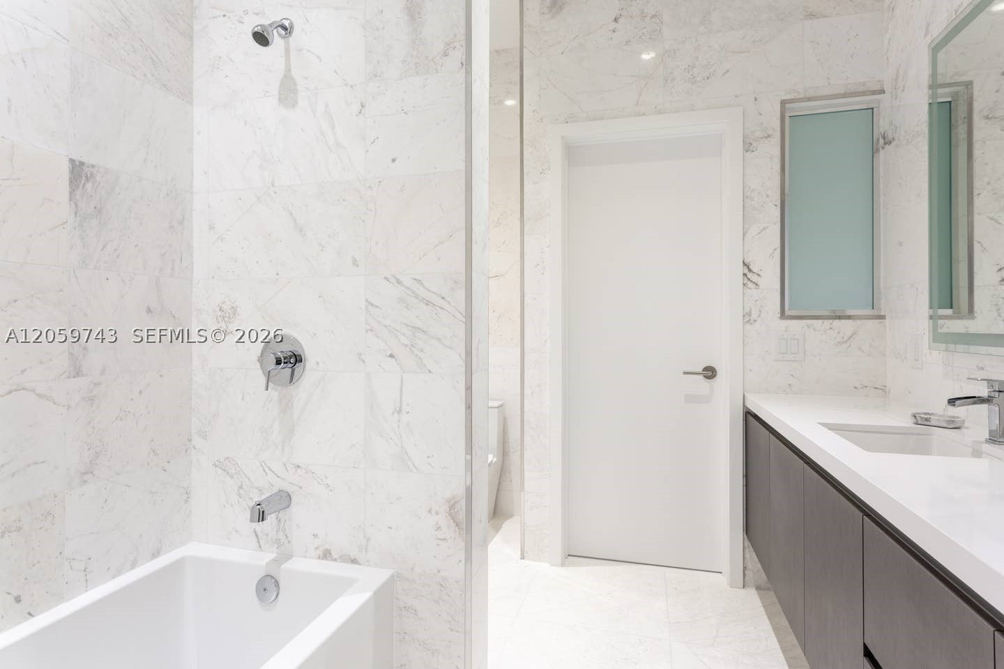 PARAMOUNT MIAMI WORLDCENT - Residential