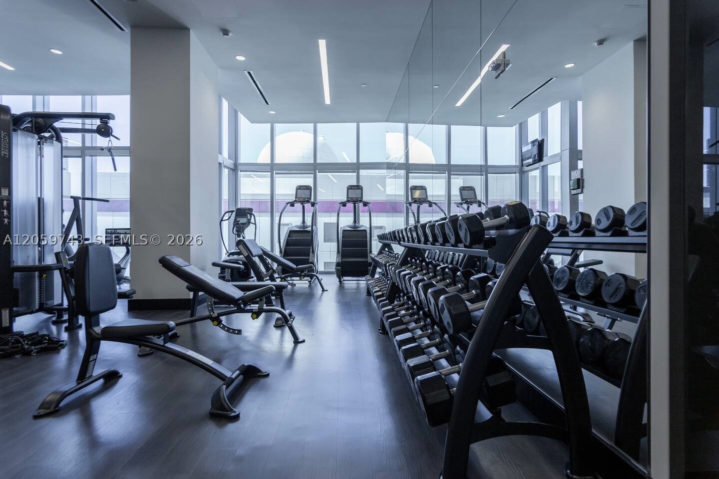 PARAMOUNT MIAMI WORLDCENT - Residential