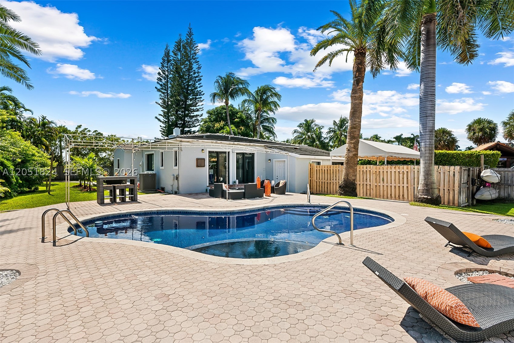 LAUDERDALE SHORES CORR PL - Residential Lease
