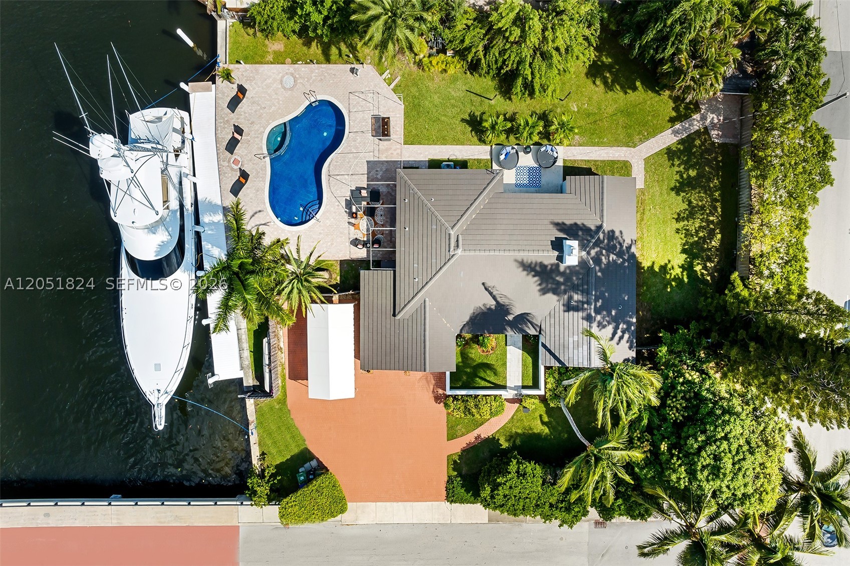 LAUDERDALE SHORES CORR PL - Residential Lease