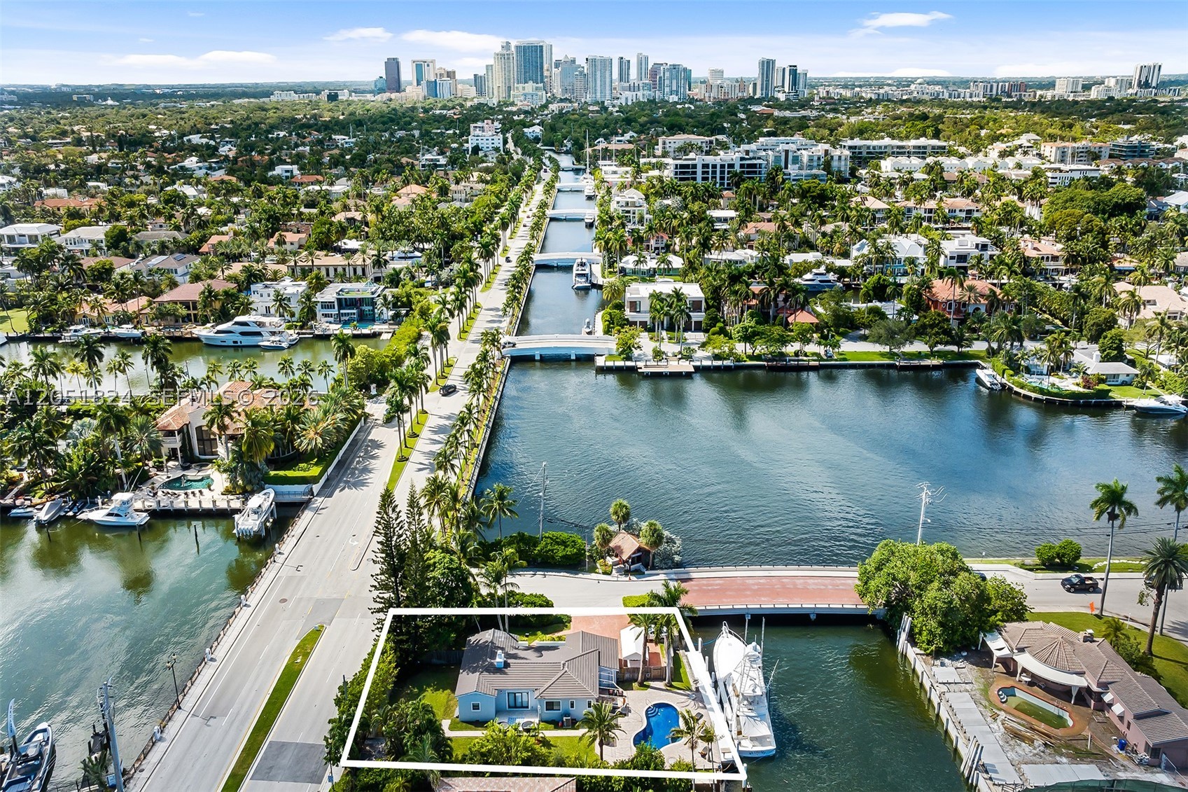 LAUDERDALE SHORES CORR PL - Residential Lease