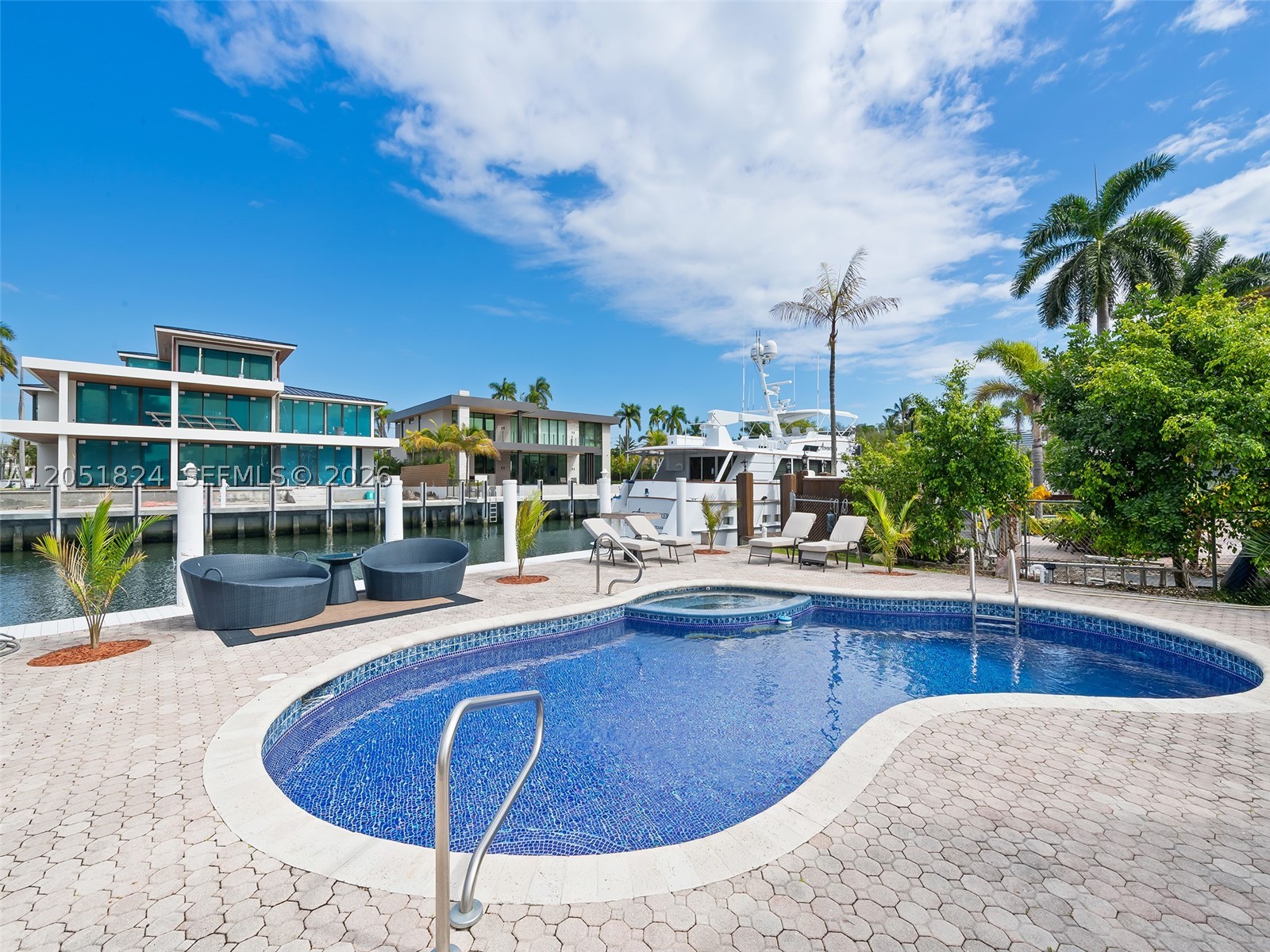 LAUDERDALE SHORES CORR PL - Residential Lease