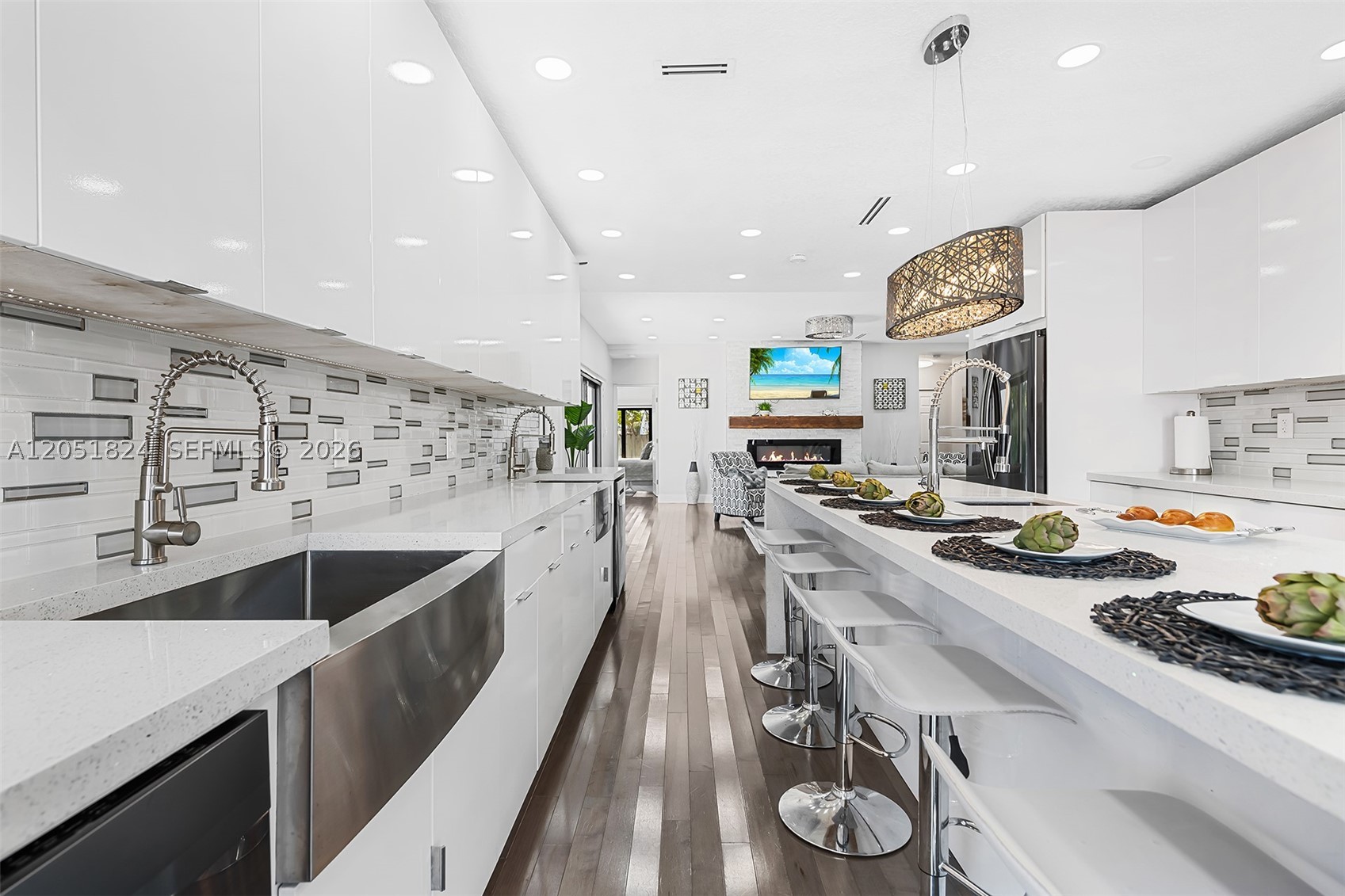 LAUDERDALE SHORES CORR PL - Residential Lease