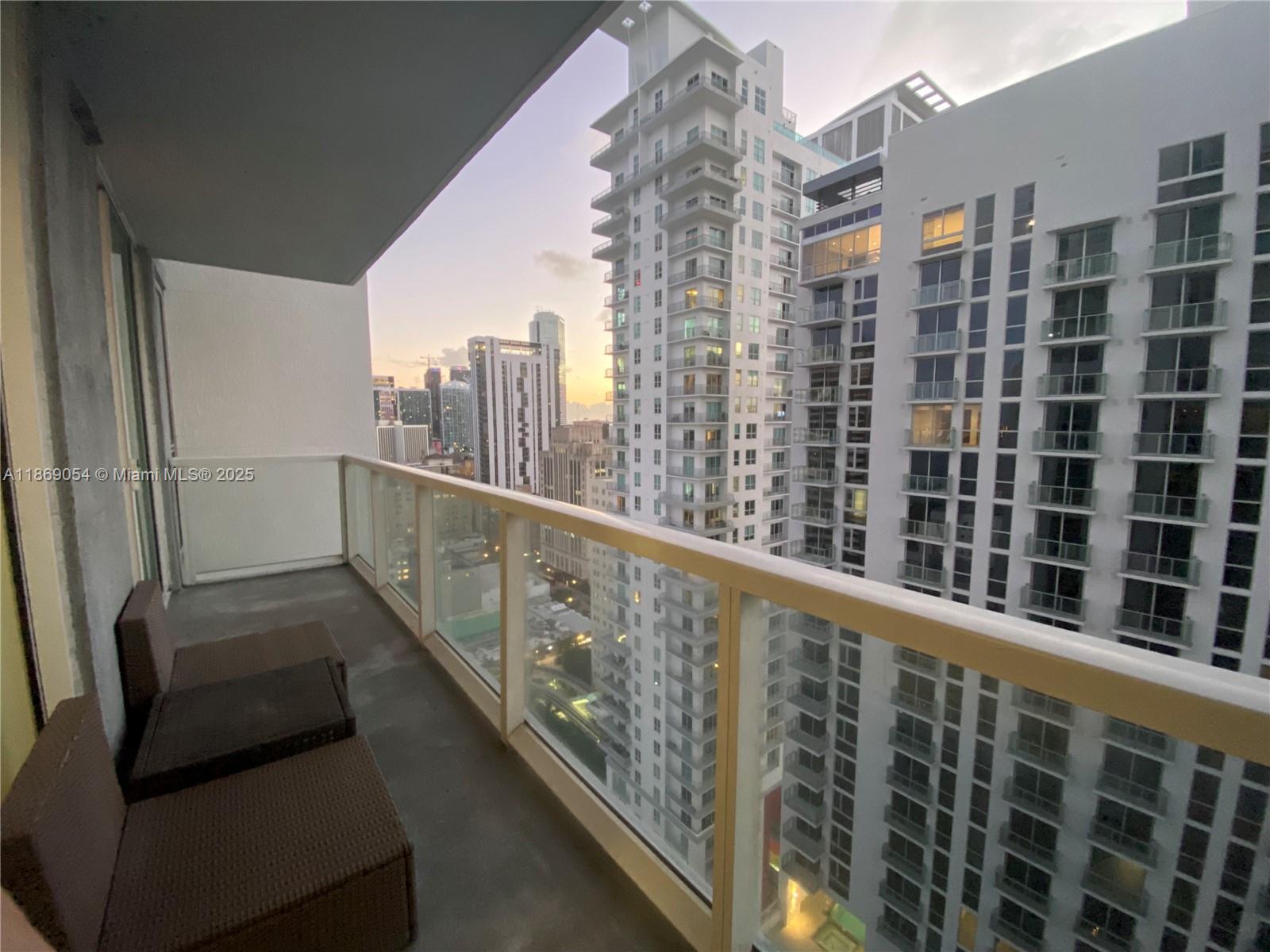 VIZCAYNE SOUTH CONDO - Residential