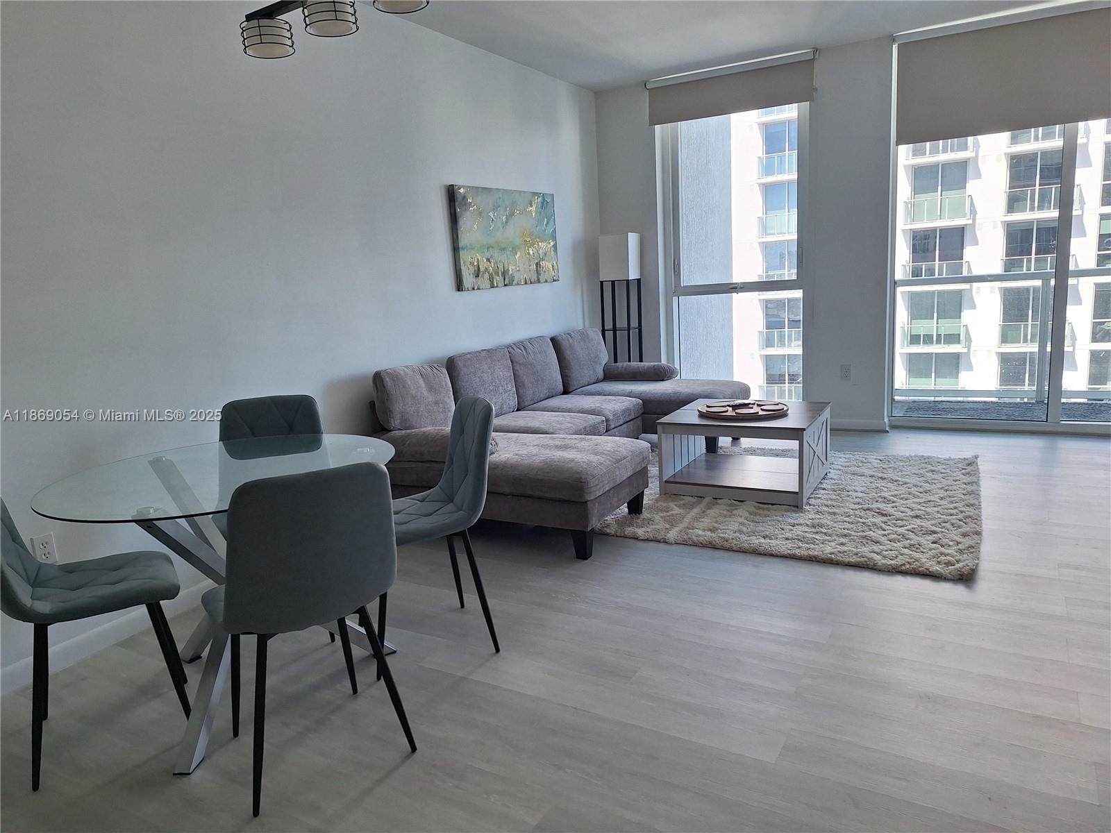 Luxury 1 bed/1 bath unit, 26th floor in Vizcayne South Tower with city views over Miami Dowtown. Walking distance to Brickell, restaurants & shops. 1 assigned covered parking spot. LVP floors, washer&dryer in unit, bathroom with separate shower and soaking bathtub, kitchen with stainless steel appliances, walk-in closet, open balcony. Hurricane windows. Fully furnished with modern furniture. Complex has resort like amenities - multiple pools, large gym, spa, business center. Secure entry to building and parking garage, 24/7 concierge services.
Can be purchased with or without furniture.
Tenant occupied with a month to month lease with a good tenant. Unit comes with a storage unit that is located in the building.