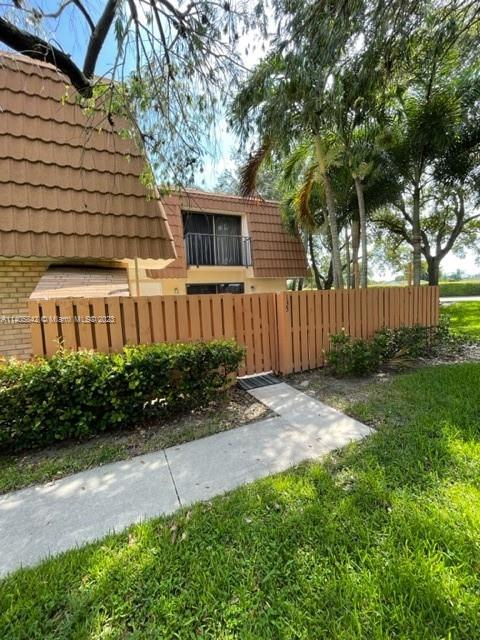 VILLAGE OF SANDALWOOD LAK - Residential