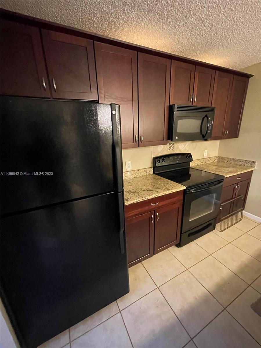 VILLAGE OF SANDALWOOD LAK - Residential