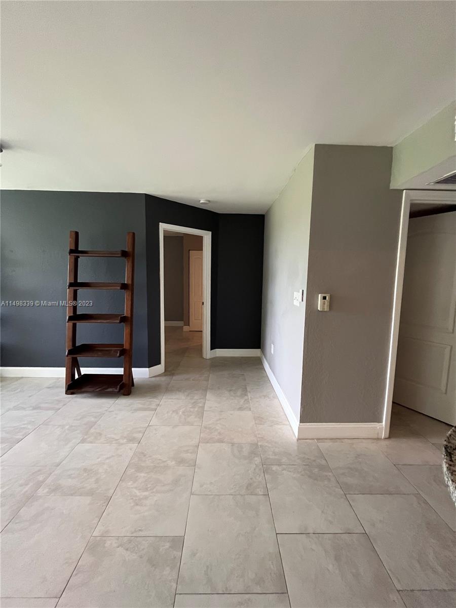 LAKEVIEW CLUB CONDO - Residential