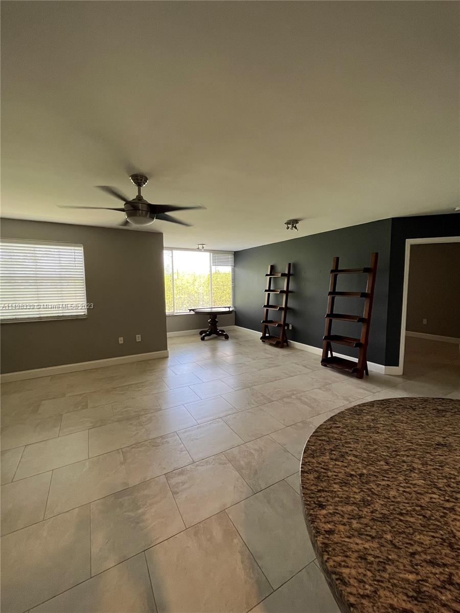 LAKEVIEW CLUB CONDO - Residential