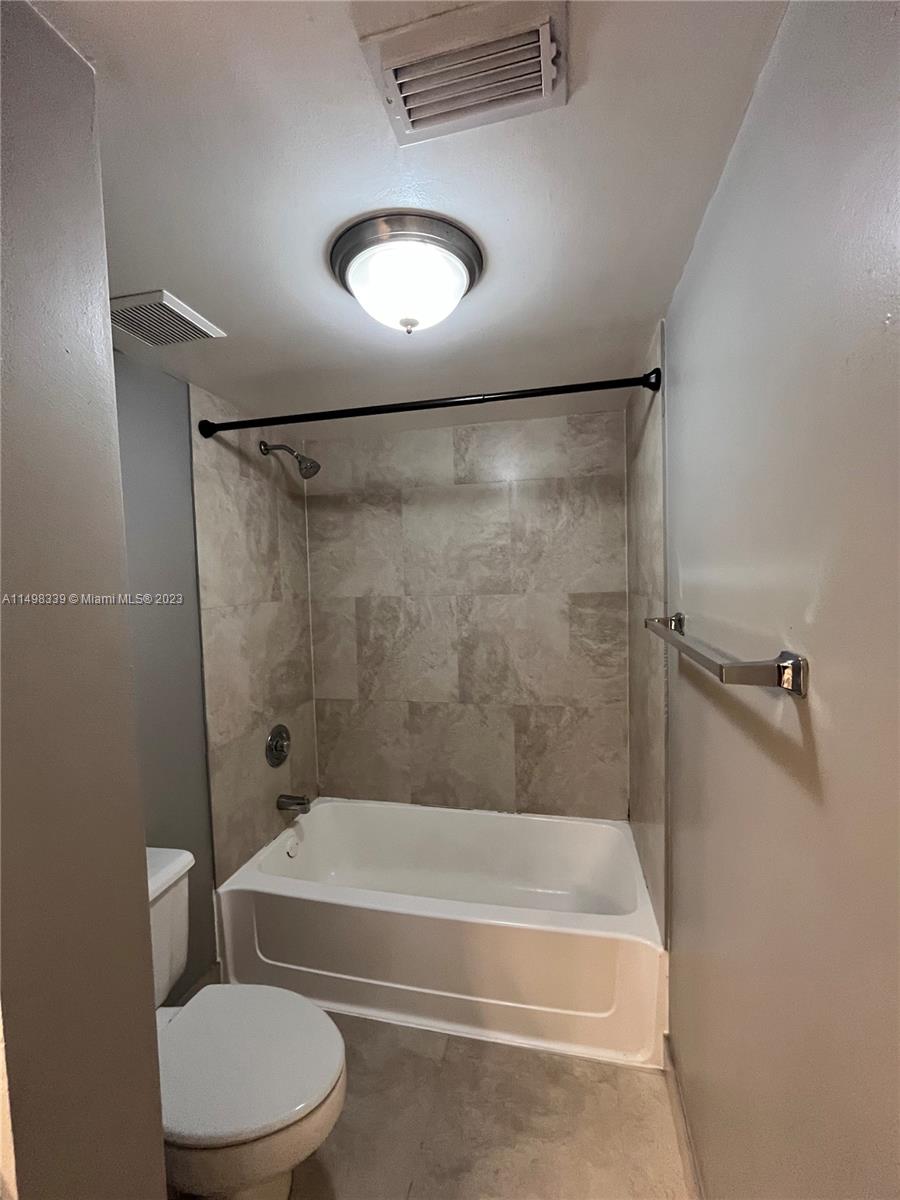 LAKEVIEW CLUB CONDO - Residential