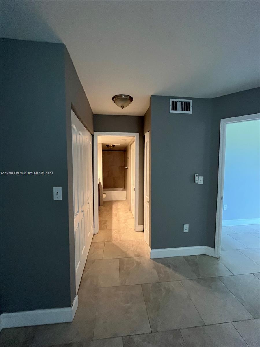 LAKEVIEW CLUB CONDO - Residential