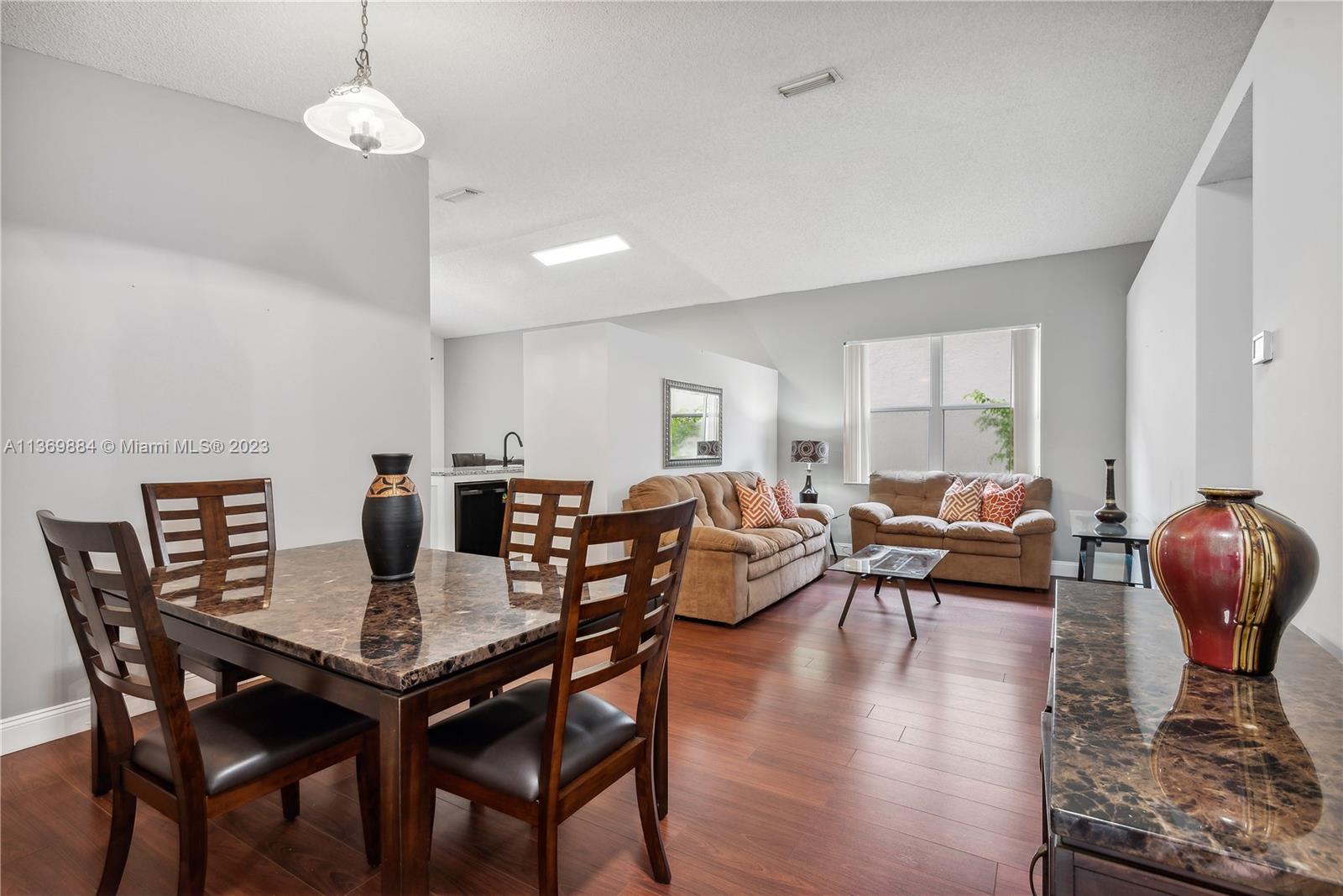 SILVER LAKES PHASE III - Residential
