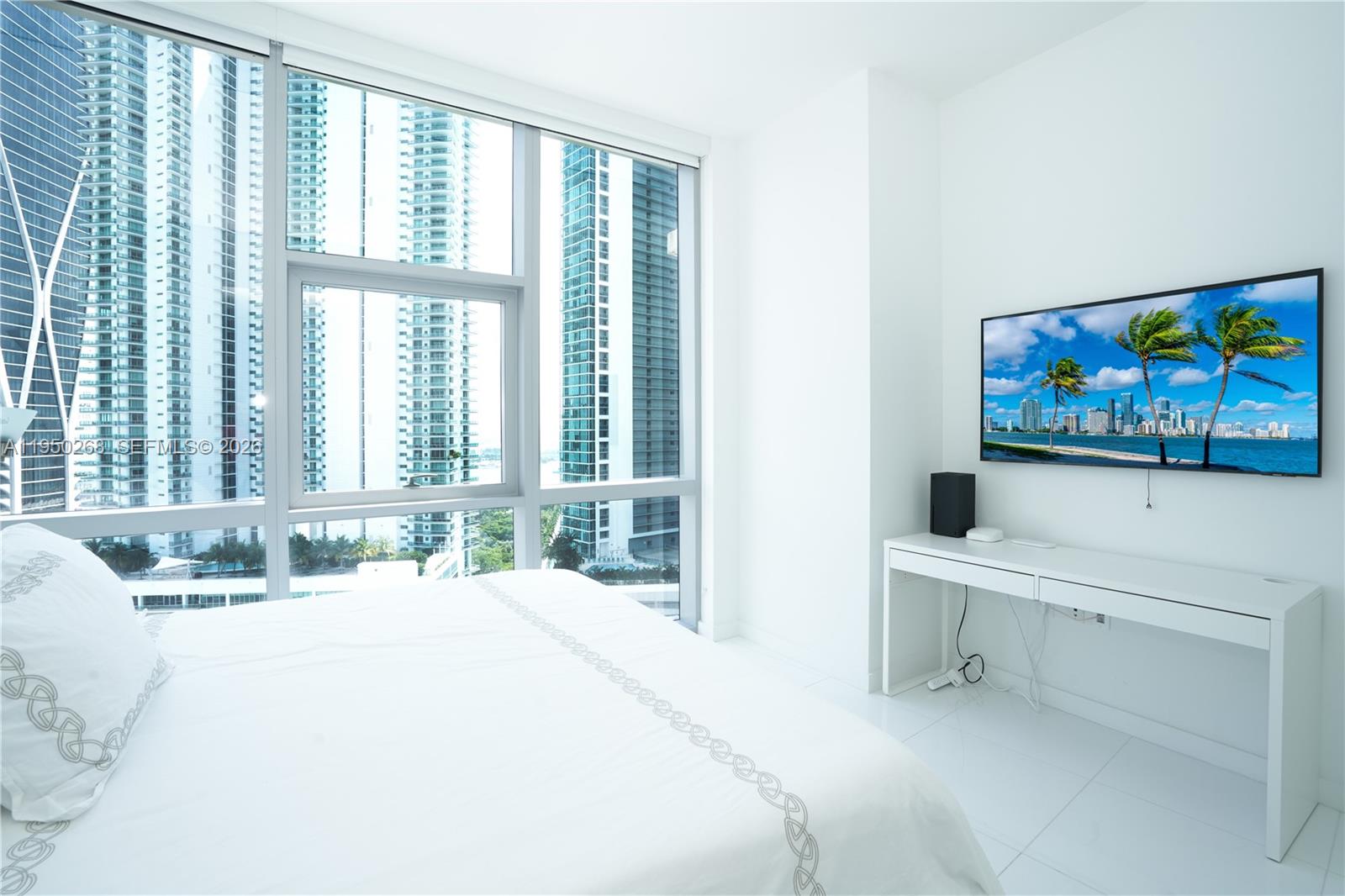 PARAMOUNT MIAMI WORLDCENT - Residential