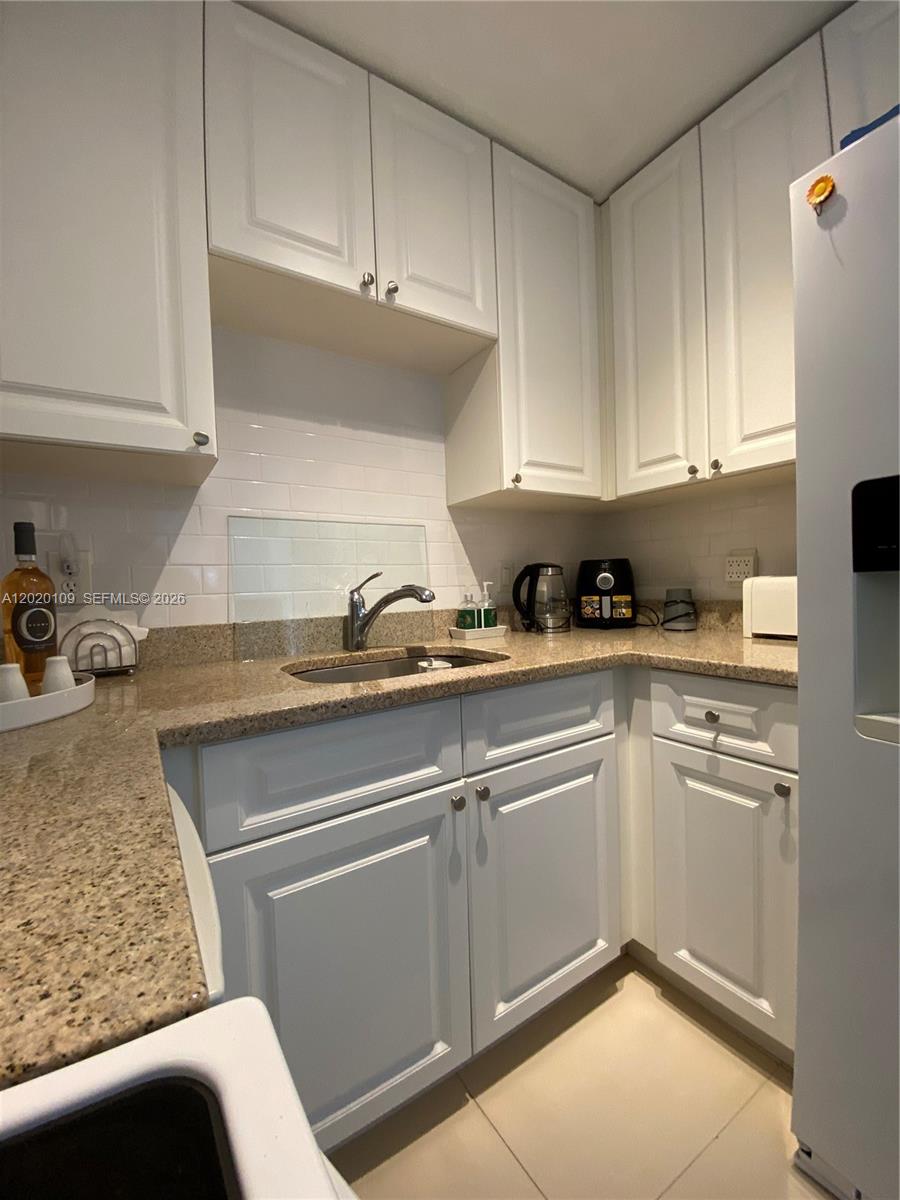 5050 Condominium - Residential