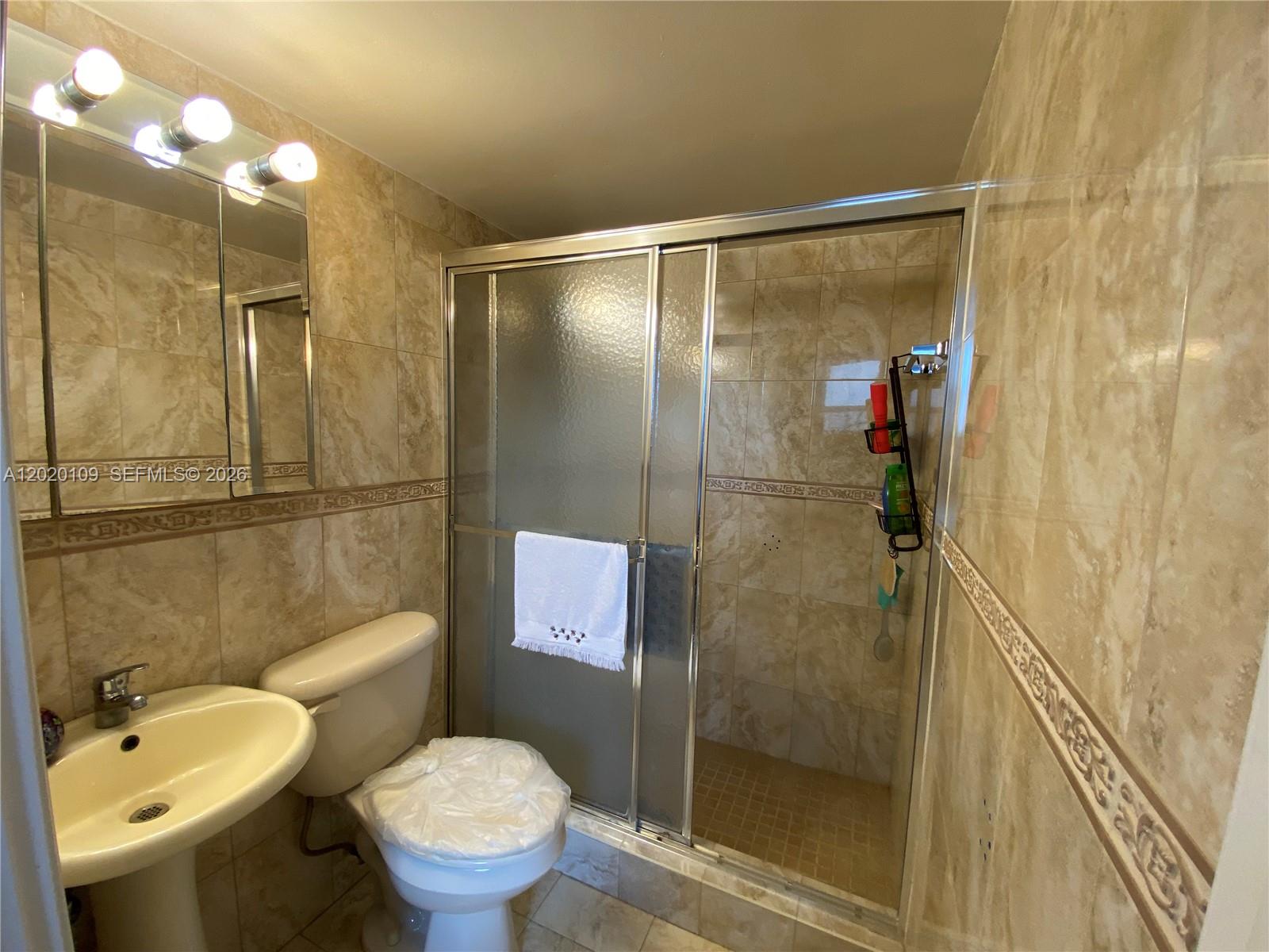 5050 Condominium - Residential