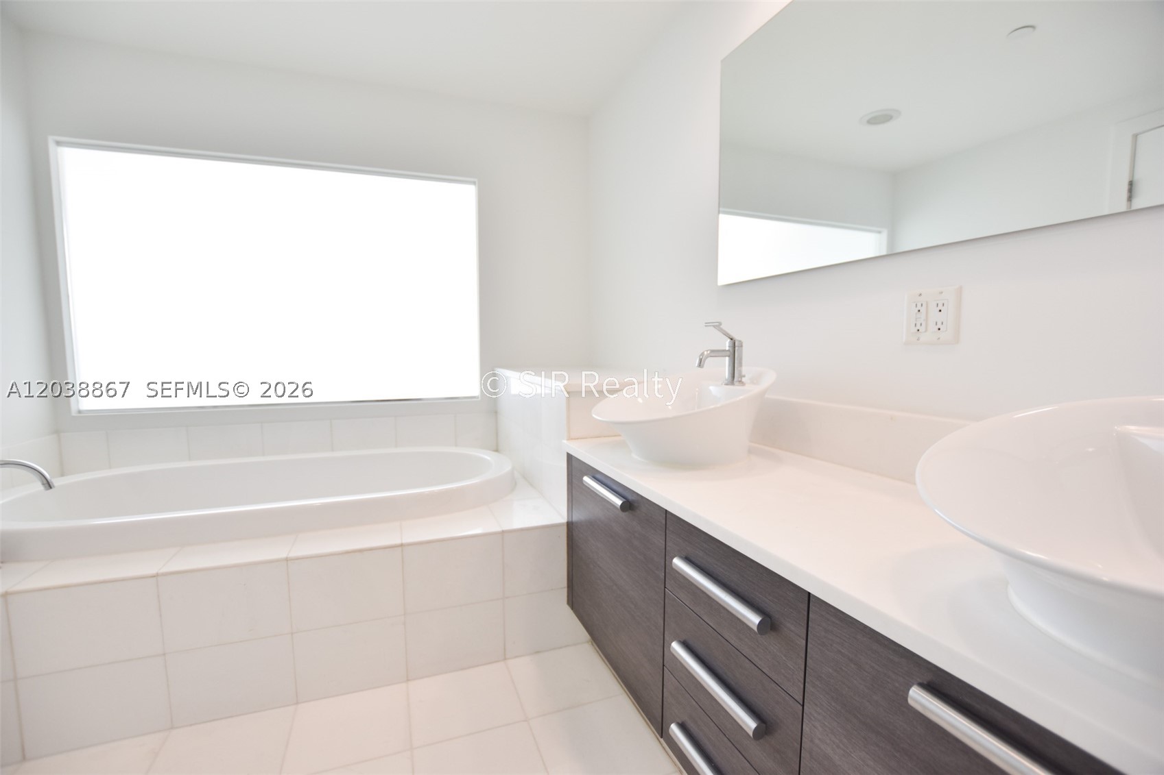 ARTECH RESIDENCES AT AVEN - Residential