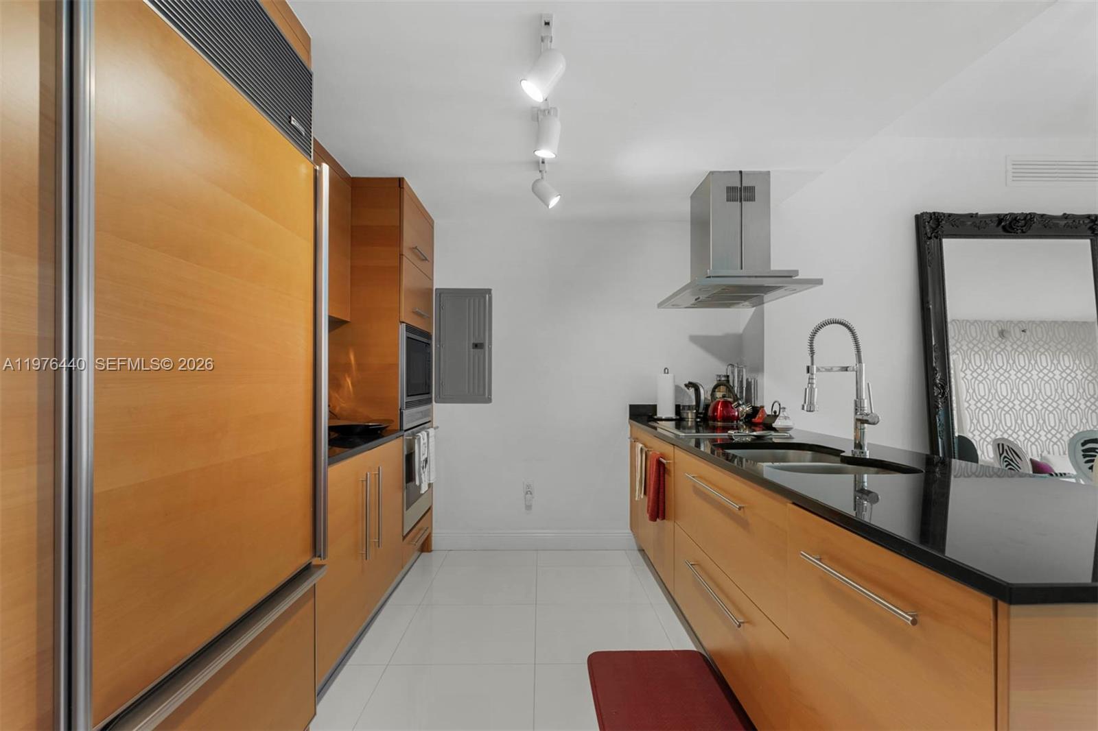 ICON BRICKELL NO TWO COND - Residential
