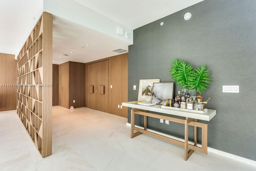 OCEANA BAL HARBOUR CONDO - Residential