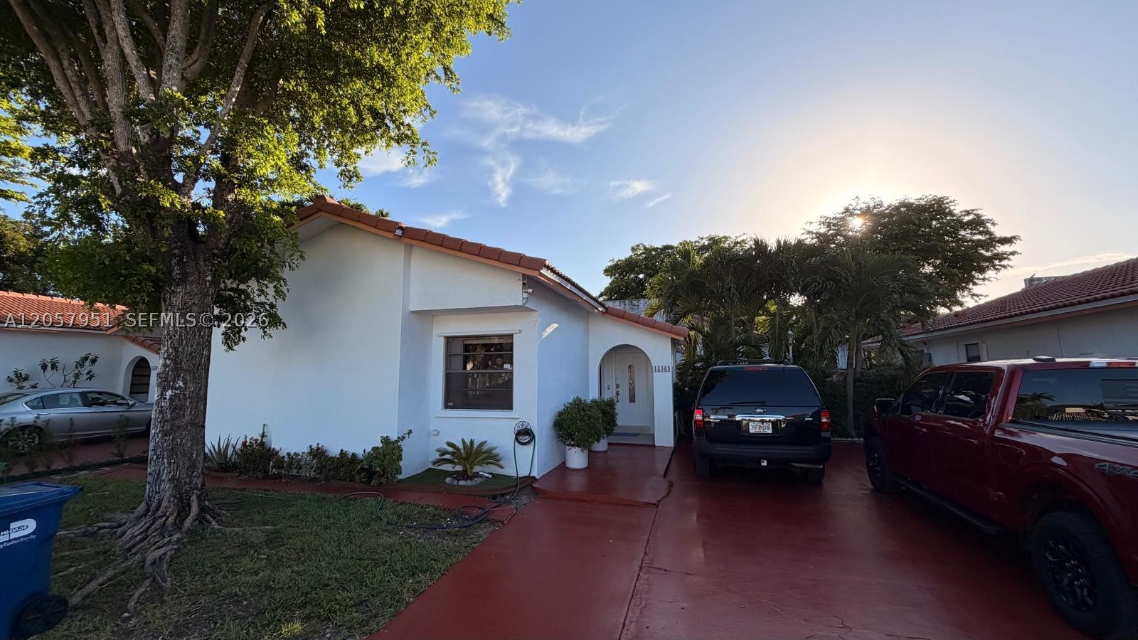 POINT LAKE VILLAS I CONDO - Residential