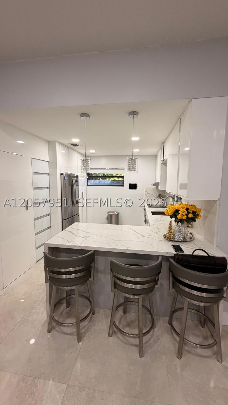 POINT LAKE VILLAS I CONDO - Residential