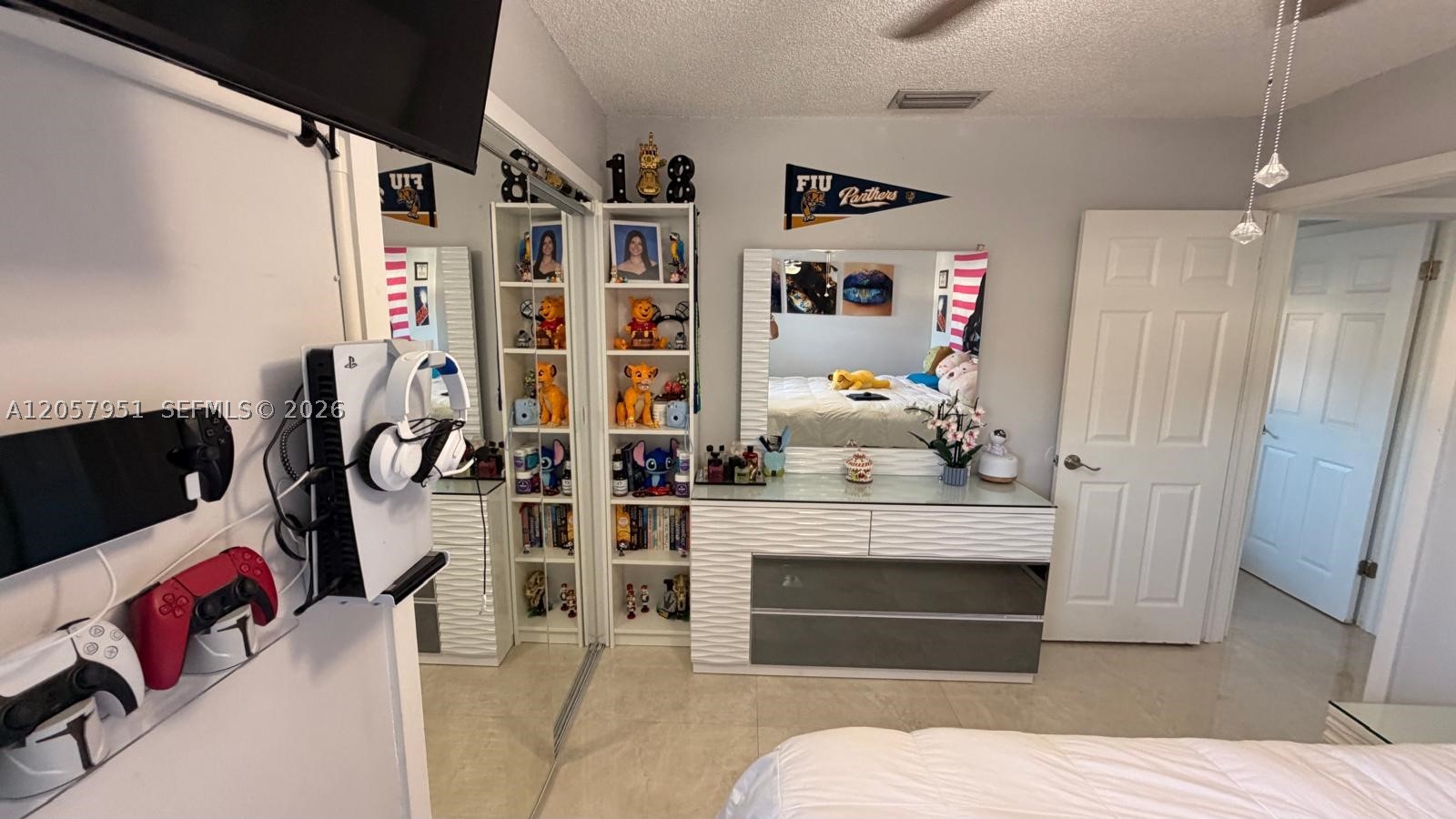 POINT LAKE VILLAS I CONDO - Residential